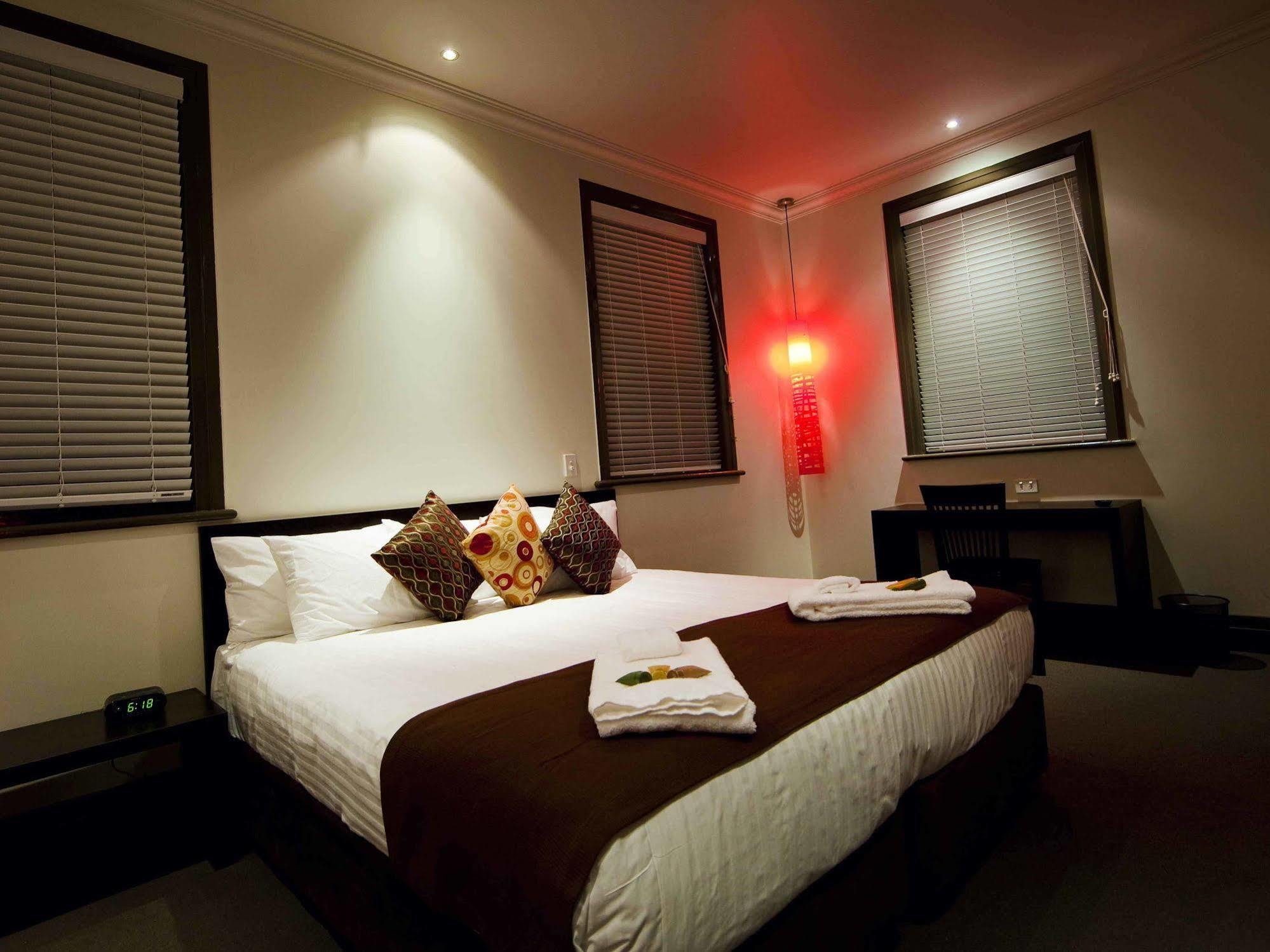 The Burwood Inn Newcastle Bagian luar foto