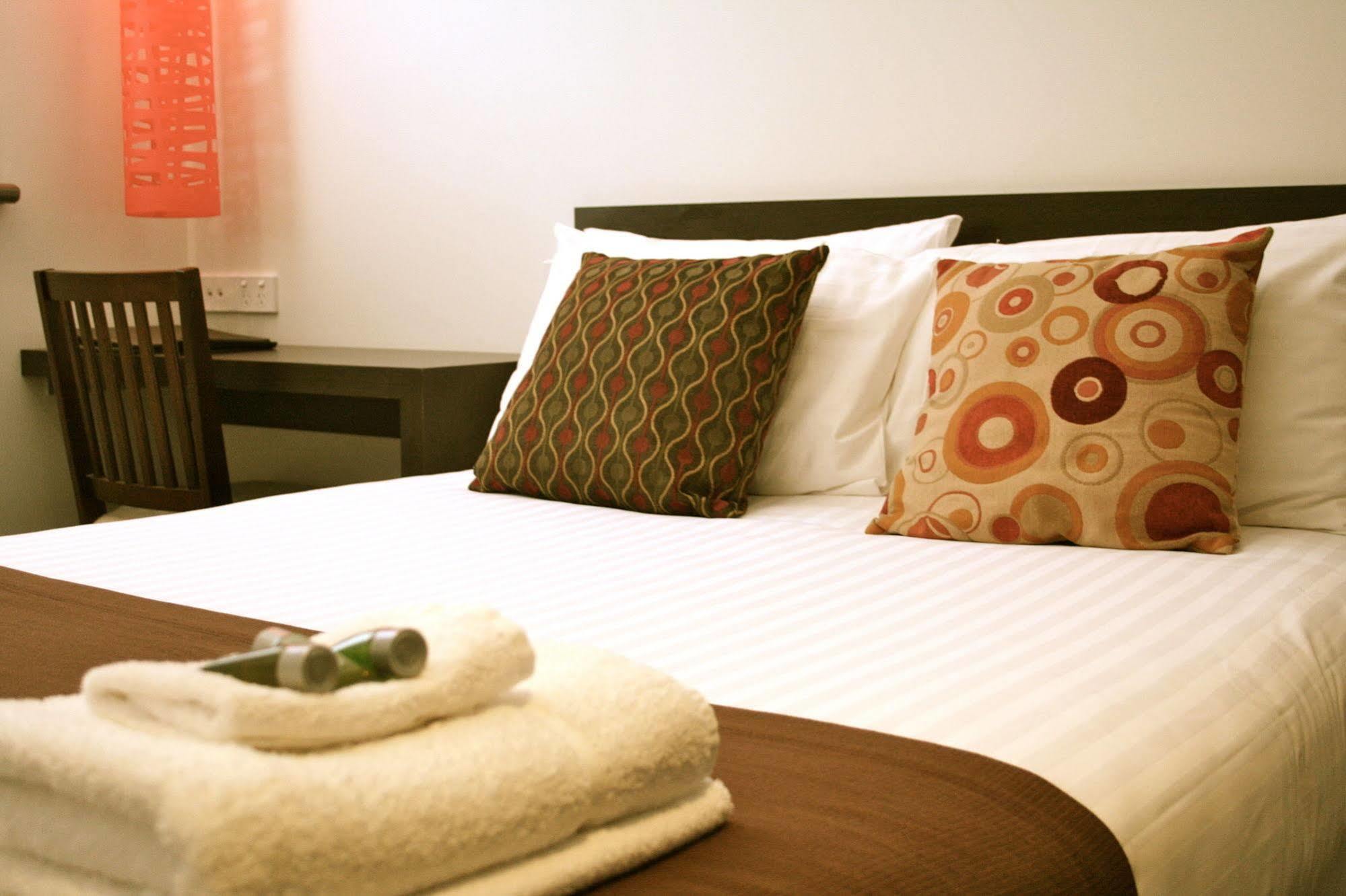 The Burwood Inn Newcastle Bagian luar foto