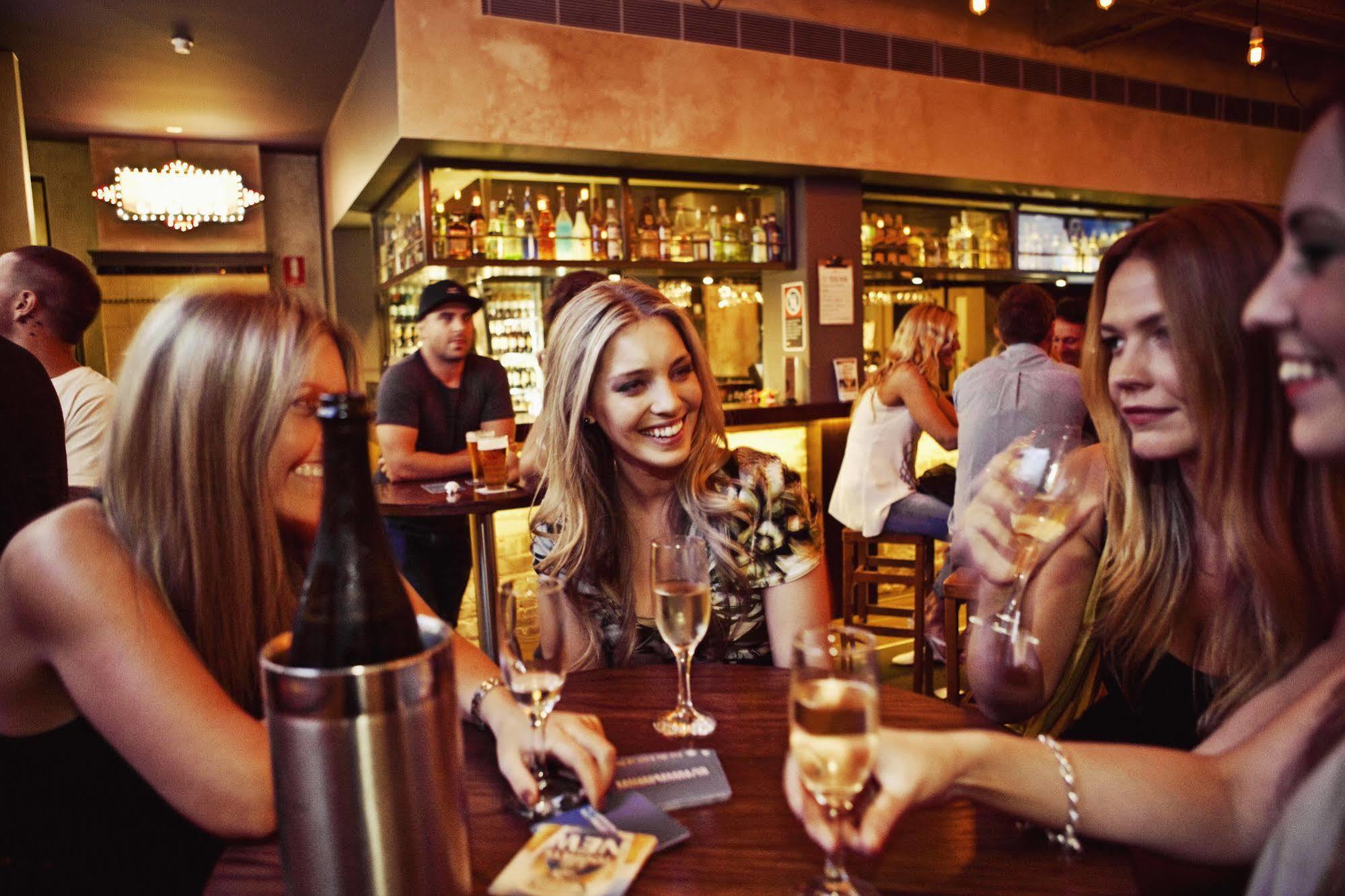 The Burwood Inn Newcastle Bagian luar foto